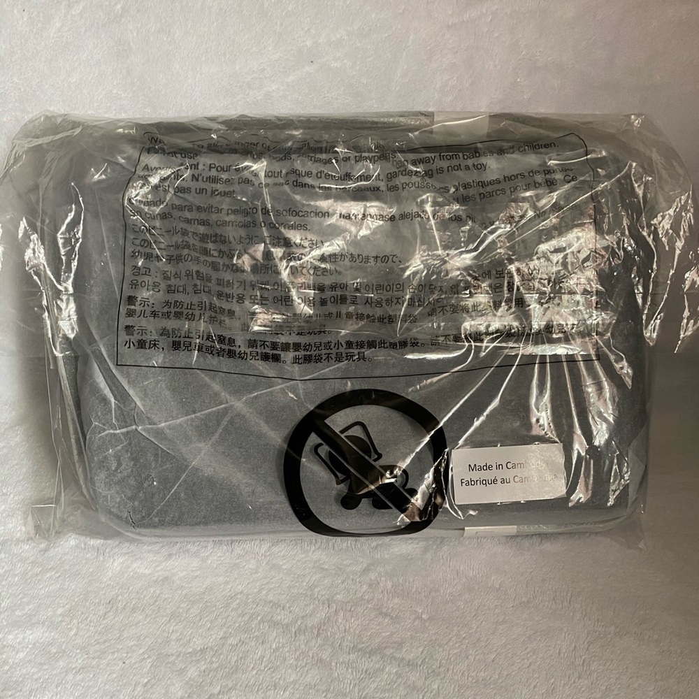 ‼️SOLD ‼️ Mk eastwest crossbody bag. - Picture 4 of 4